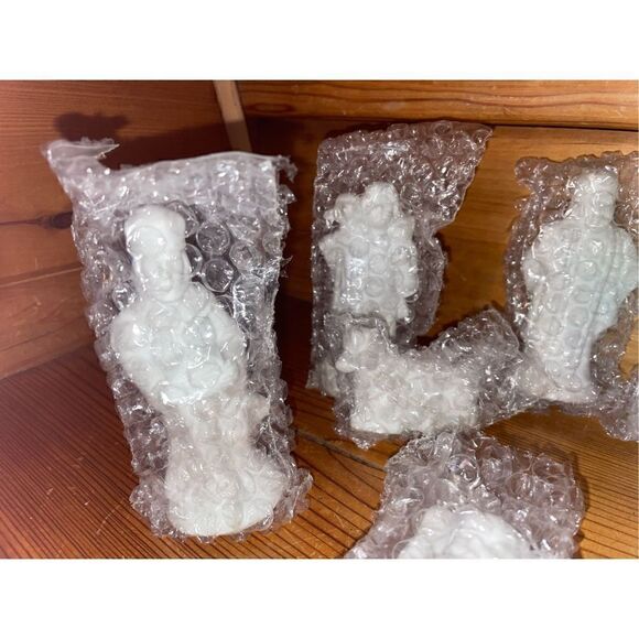 Vintage Bisque Nativity Set White Unopened Pieces - Picture 4 of 7